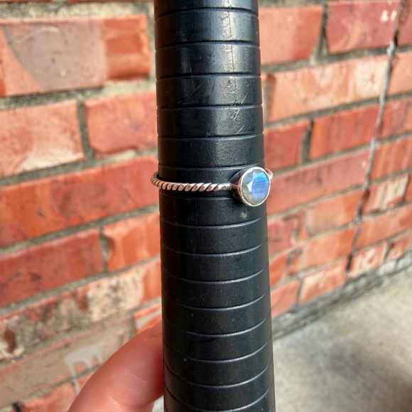 Labradorite Ring - Picture 2 of 5